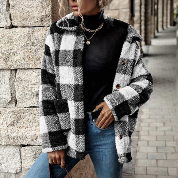 Cozy Buffalo Plaid Pattern Pocket Flannel Teddy Jacket Coat - Picture 5 of 11